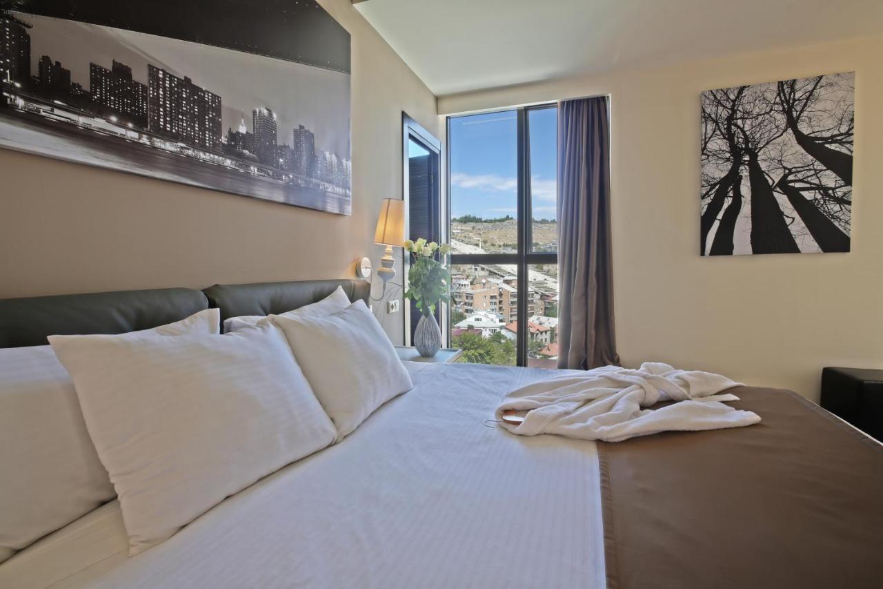 Opera Suite Hotel Erévan Extérieur photo