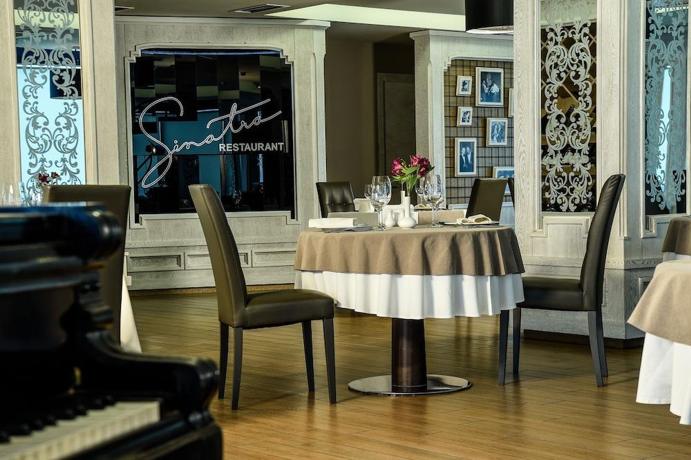 Opera Suite Hotel Erévan Extérieur photo