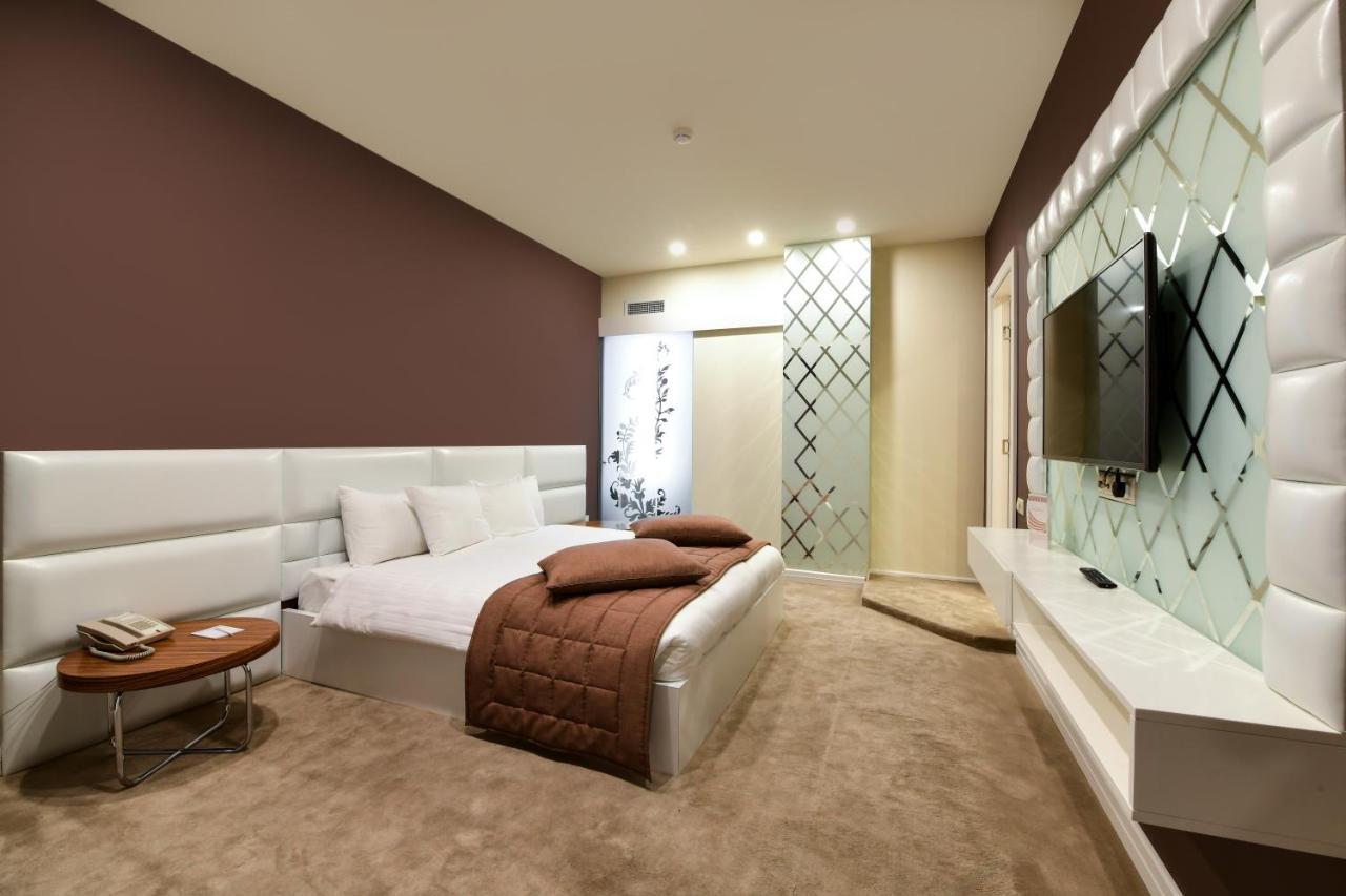 Opera Suite Hotel Erévan Extérieur photo