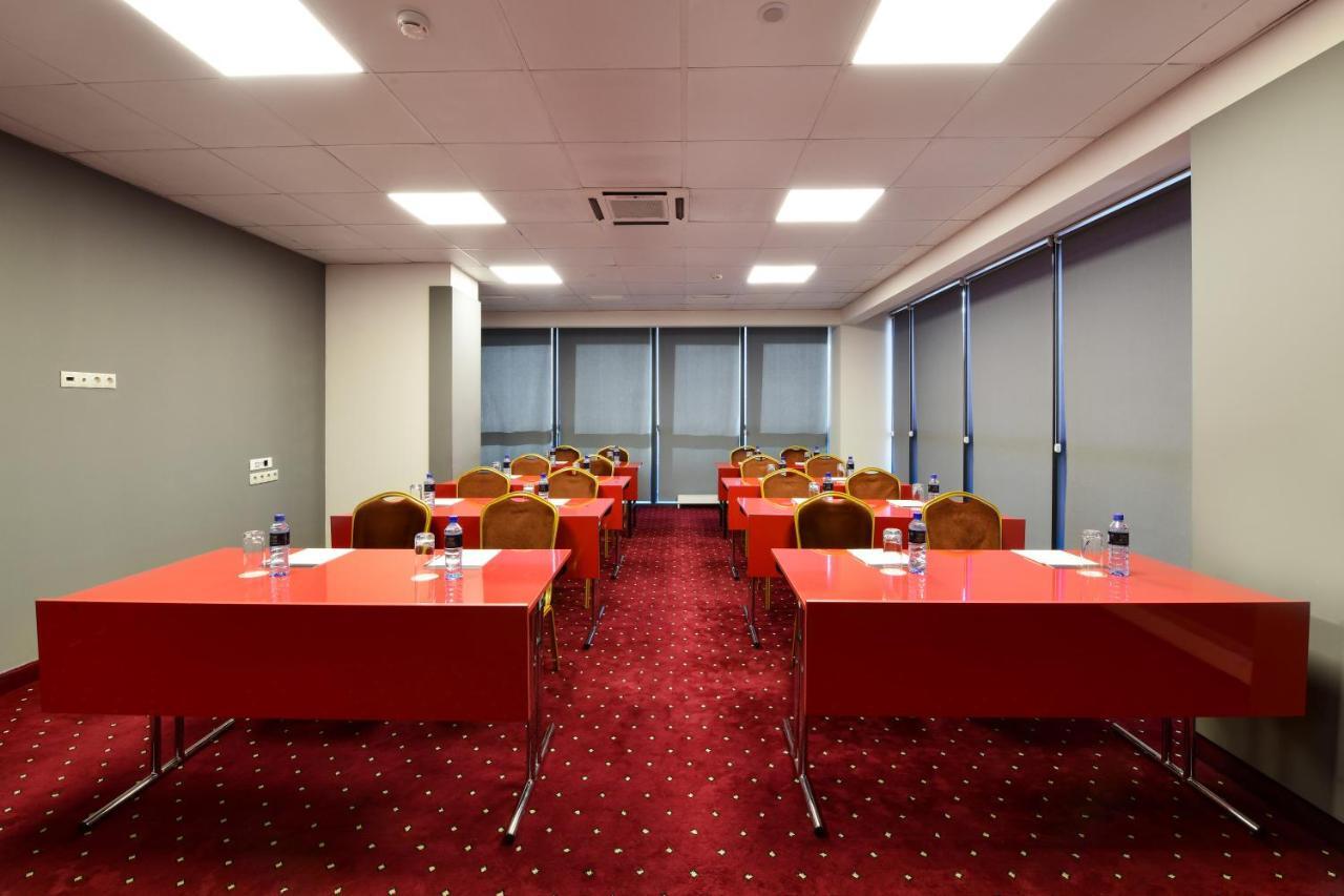 Opera Suite Hotel Erévan Extérieur photo